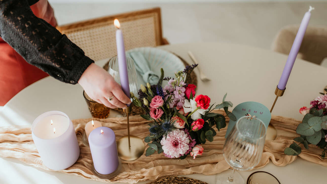 Zelf bruiloft plannen geen weddingcoordinator Sfeer weddingplanning